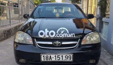 Cần bán xe Daewoo Lacetti MT sản xuất 2005, màu đen