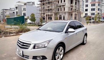 Bán xe Daewoo Lacetti CDX sản xuất 2009, màu bạc, giá tốt