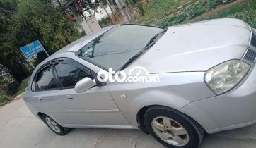Cần bán gấp Daewoo Lacetti MT năm sản xuất 2005, màu bạc, giá chỉ 85 triệu