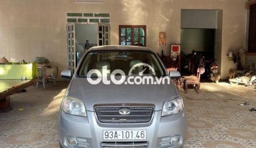 Cần bán gấp Daewoo Gentra SX sản xuất 2010, màu bạc, nhập khẩu