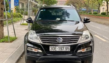 Màu đen, nhập khẩu nguyên chiếc