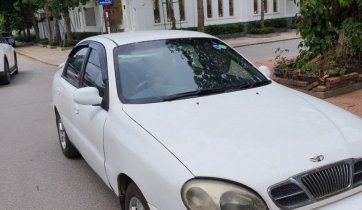 Màu trắng