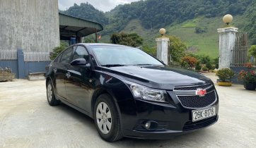 Màu đen