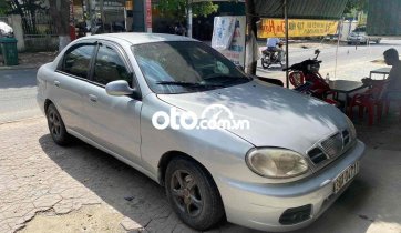 sedan 5 chỗ