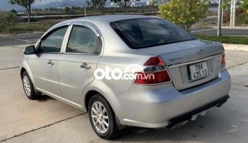 cần bán xe gentra máy móc êm máy lạnh sâu